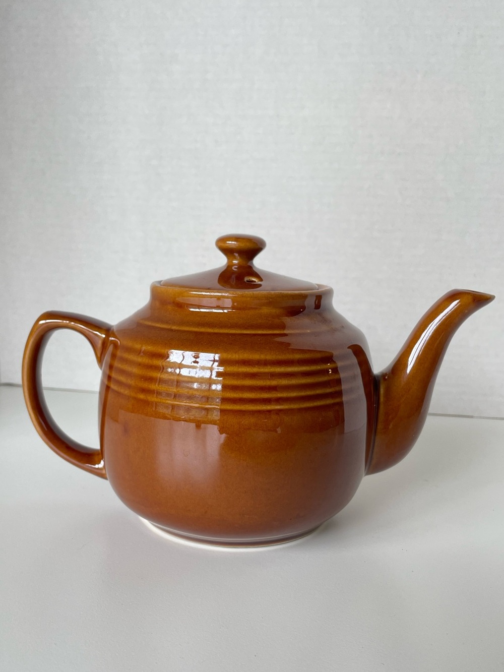 Vintage Unmarked Sadler Brown Ceramic Teapot | Ringed Shoulder 7-Hole Strainer